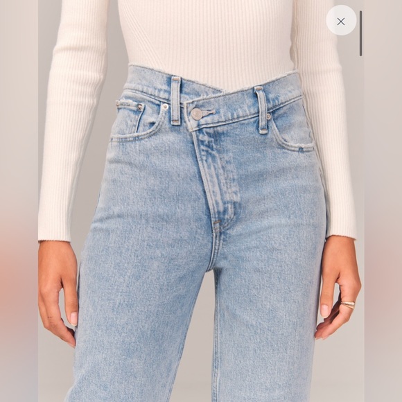 Abercrombie & Fitch 90’s Straight Asymmetrical Jeans - Picture 2 of 10